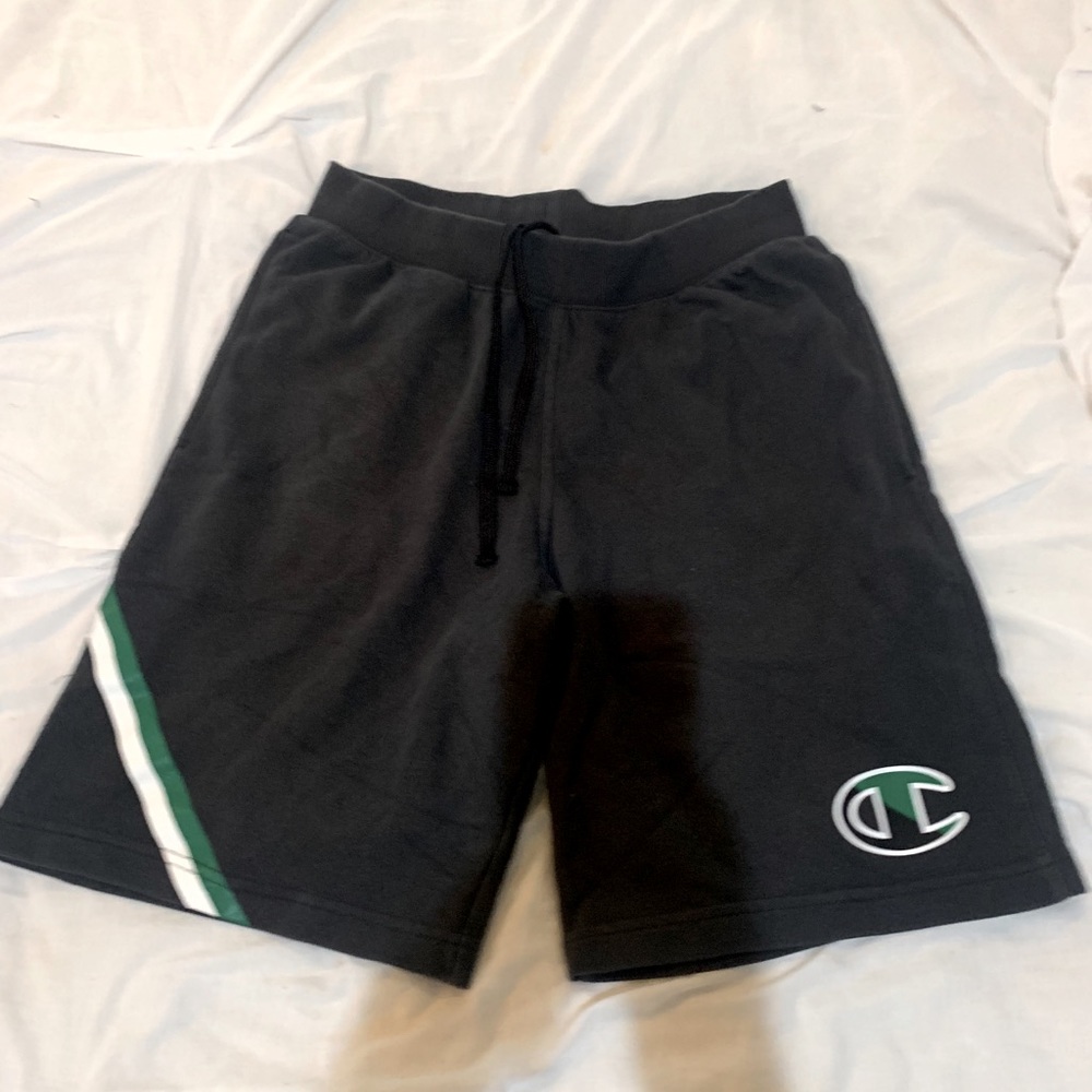 🔵Men’s champion sweat shorts